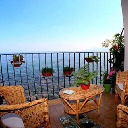 B&B La Veduta Шила Екстериор снимка